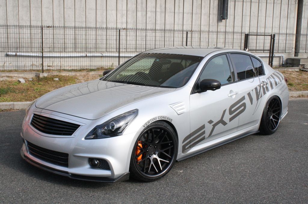 Vertini Concave Magic Matt Black on Silver Infiniti G37